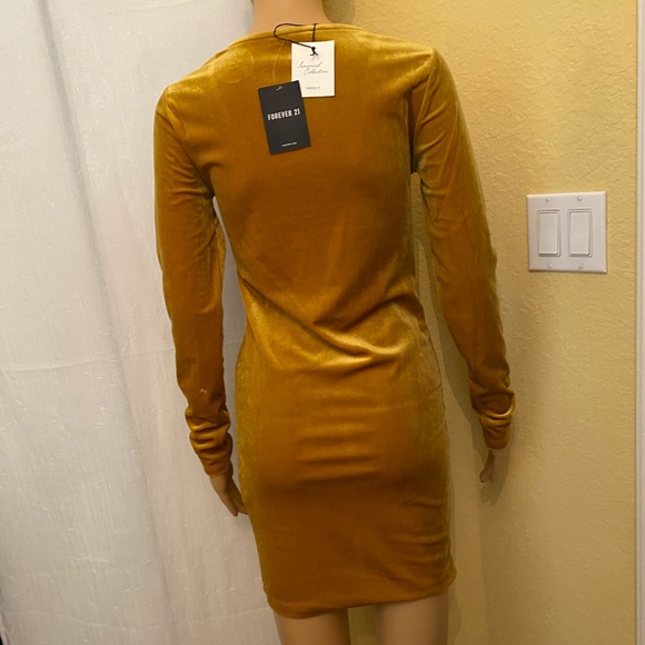 NWT Gold long sleeve suede dress - Picture 4 of 6